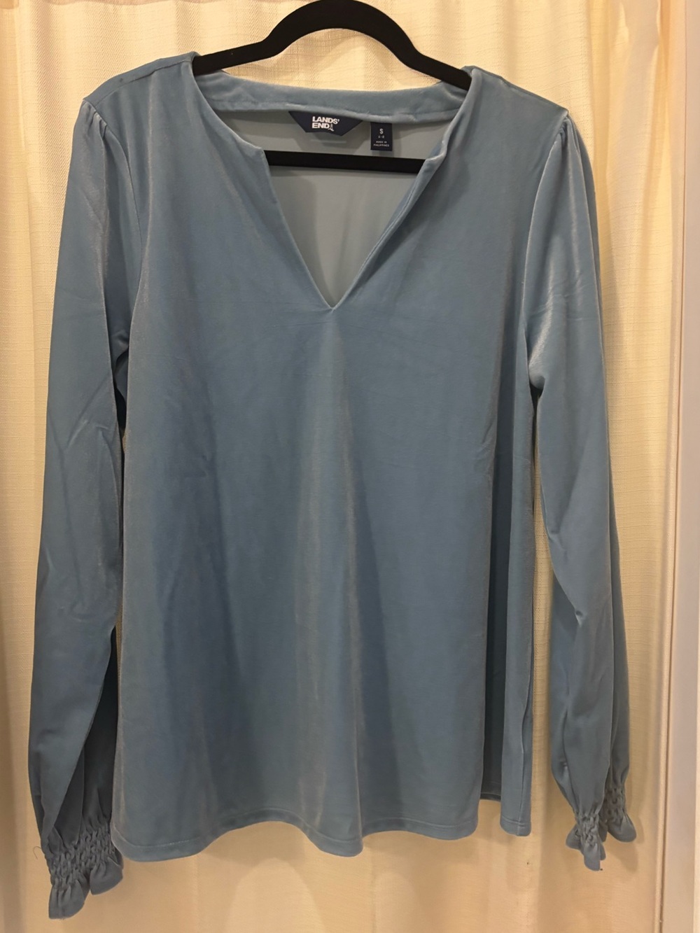 NWOT Lands' End Dusty Blue V-Neck Smocked Cuff Velvet Top